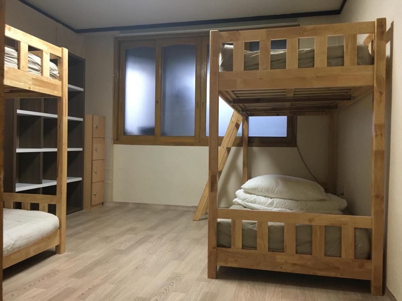 Busan Backpackers Eksteriør billede